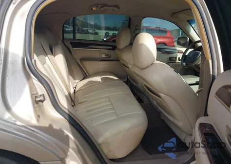 2005 Lincoln Town Car Signature from USA, damaged, VIN 1LNHM81W35Y639003